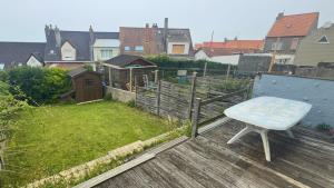 Maisons de vacances Maison avec Vue Mer, Terrasse & Jardin a 2 min de la Plage : photos des chambres