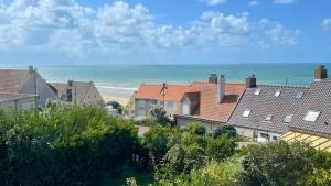 Maisons de vacances Maison avec Vue Mer, Terrasse & Jardin a 2 min de la Plage : photos des chambres