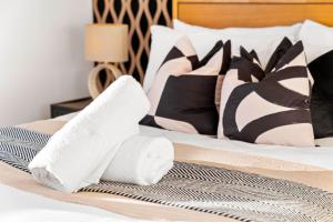 Luxury Apartment - 2 Bedroom - Balcony - City Centre - Wi-Fi - Netflix - Parking - 711D