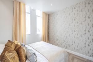 Boutique City Centre Balcony Suite Perfect For Couples & Businesses With Free Gym By The Pocklington - Richard III Suite