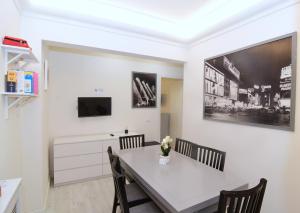 Roma Metro Apartment