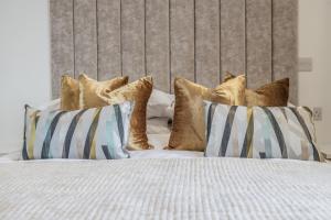 Boutique City Centre Balcony Suite Perfect For Couples & Businesses With Free Gym By The Pocklington - Richard III Suite