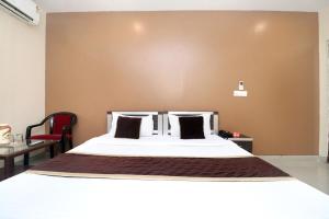 HOTEL WHITE STONE RESIDENCY