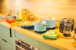 Appartements Parking gratuit a 3 min a pied, Clim, Laverie, Fibre, proche de Rousset, zone d-activites et domaines pour Mariages : photos des chambres