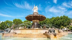 Appartements Parking gratuit a 3 min a pied, Clim, Laverie, Fibre, proche de Rousset, zone d-activites et domaines pour Mariages : Appartement 3 Chambres