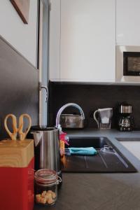 Maisons de vacances SAS Loudenne Gouache, Ecottage Walter dans le parc de Loudenne : Maison de Vacances 3 Chambres 