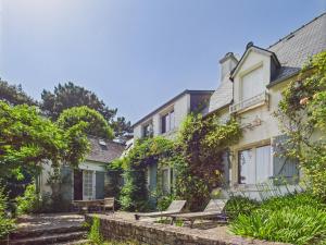 Maisons de vacances BEL AVEN Chaleureuse Familiale vue sur l Aven : Maison 5 Chambres
