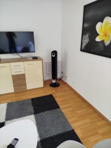 Schönes Apartment Chemnitz Gablenz - mit Homeoffice, Fahrstuhl, barrierefrei, ÖPNV, Supermarkt, Restaurant direkt vor der Tür, Internet und TV inkl - für Monteure, Urlauber und Geschäftsreisende