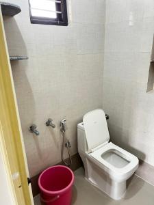 Kannada Maathe Home Stay- Golden Temple-Tibet camp 2 km far