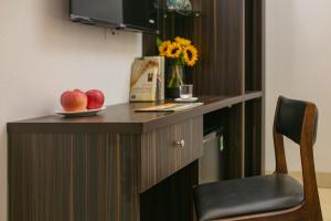 Airport Suites 66