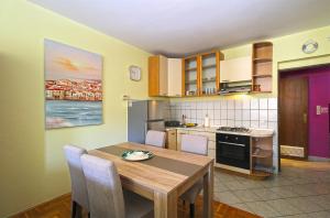 Apartment Jadranka 2400