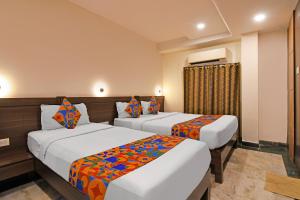 FabHotel Sonargaon - Near park street