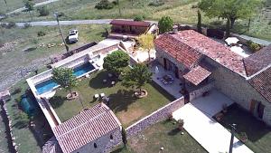 Maisons de vacances La roulotte, confort - chevaux & cuisine equipee : photos des chambres