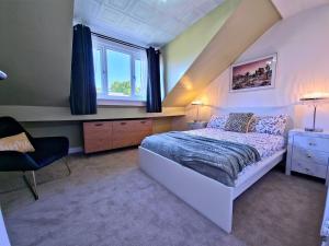 Modern Home from Home - Easy Centre Access & Free Parking - Contractors & Relocators Welcome