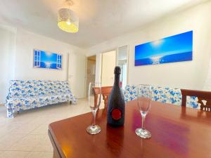 One-Bedroom Apartment with Sea View