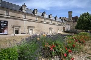 B&B / Chambres d'hotes Le logis de l-abbaye de Saint Savin : photos des chambres