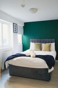 3-Bed Maida Vale Flat Perfect for Relocations