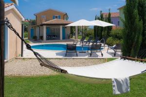 Villa Luka in Fažana with pool & playground only 600 meter from the beach