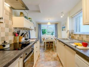 2 Bed in Langton Matravers DC068
