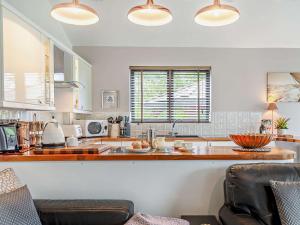 1 Bed in Nether Stowey 36190