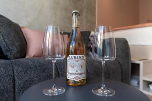 Stunning Sea Point pad- 300m to promenade