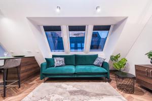 Modern I Penthouse Apt w - AC I Cohost