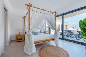 Dino Villa with ocean view