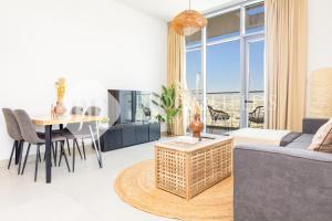 Bloomfields 1br Elegant Escape The Pulse