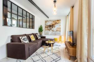 Parisian Charm in Sentier, Walk Everywhere Sleeps 6