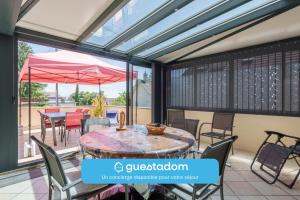 La Roseraie - Terrasse - Véranda - 3hvězdičkové hotely ve městě Dole