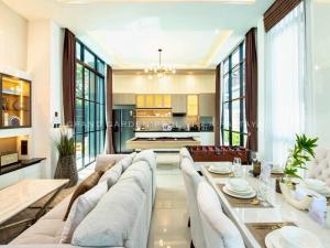 Grand Garden Pool Villa Pattaya