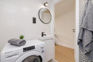 Marymoncka 61A studio A i B SuperApart