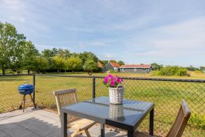 Welcome in - Vakantiewoning Jikkemien met terras, vrij uitzicht en huisdiervriendelijk