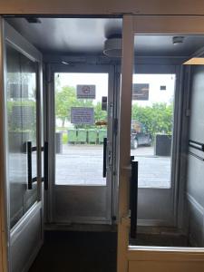 Rentalux Hostel - double & single rooms