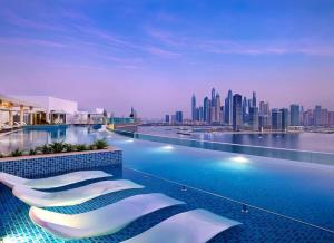 Seven Palm Residences - Private Beach Access, Infinity Pool with Sea View