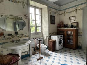 Villas Villa historique a Berrias-et-Casteljau, 350 m² avec piscine privee : photos des chambres
