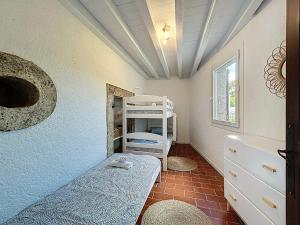 Maisons de vacances L-Oustal Maison de caractere avec Wifi et climatisation : photos des chambres