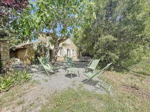 Maisons de vacances L-Oustal Maison de caractere avec Wifi et climatisation : photos des chambres