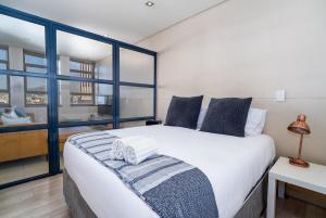 Stunning City- Centre Apartment