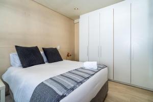 Stunning City- Centre Apartment