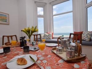 2 Bed in Ventnor 75730