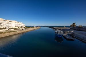 Appartements appartement 1ere ligne avec acces plage : photos des chambres
