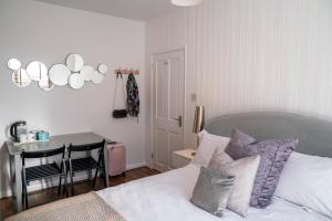 Bright Spacious room in Central Brighton