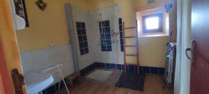 Au coeur des bois à Monadière