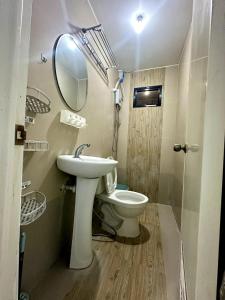 Scarlett Rae Bungalow house with Lake View