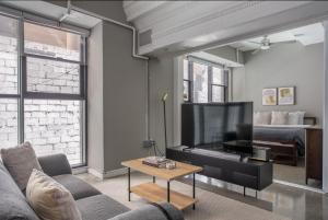 Blueground Historic Core pool nr Grand Park LAX-1205