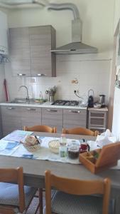 San Terenzo Poets of the sea with parking and balcony