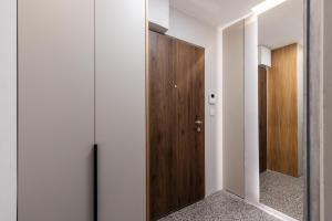 Bathtub and View 21st Floor The WAW Sawa