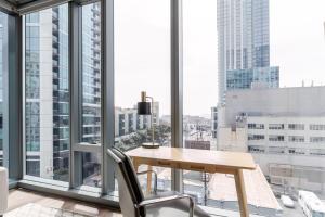 Blueground Rincon Hill EV charge nr Ferry SFO-1805