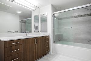 Blueground Beverly Grove rooftop nr Plummer Park LAX-133